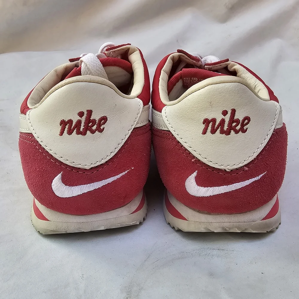 Nike nib nwot